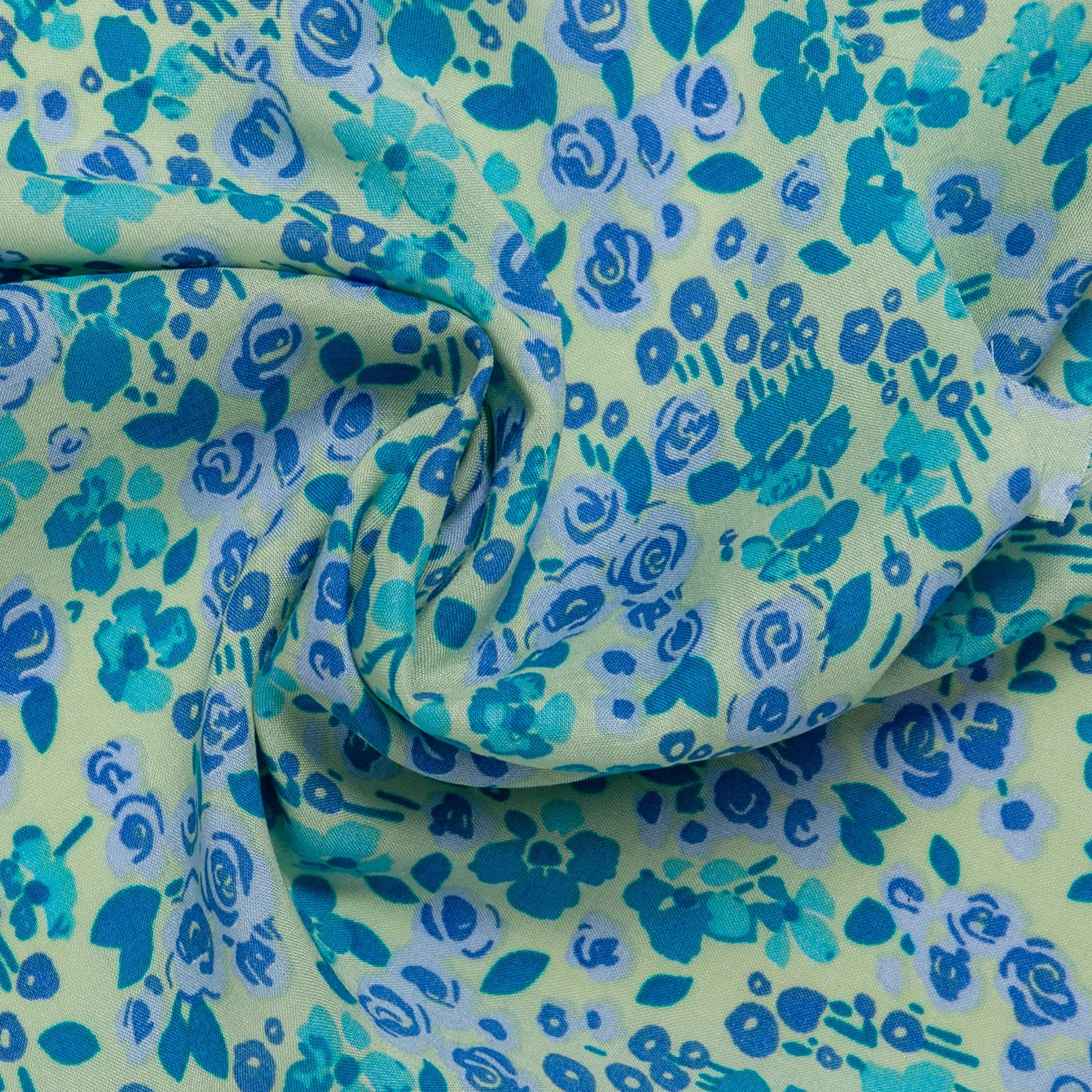 Rayon Voile Print - ALISSA - Roses - Green